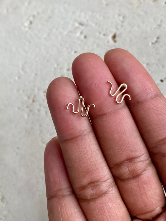 Squiggle studs